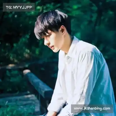 龙含雅
